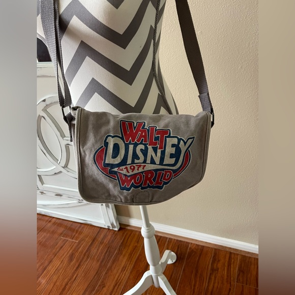 Walt Disney Messenger Bag - Satchel - Picture 3 of 7